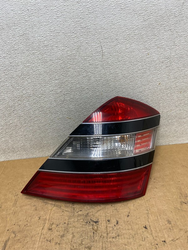 2007 - 2009 Mercedes-Benz S-Class Tail Light Right passenger RH Side T3655 DW