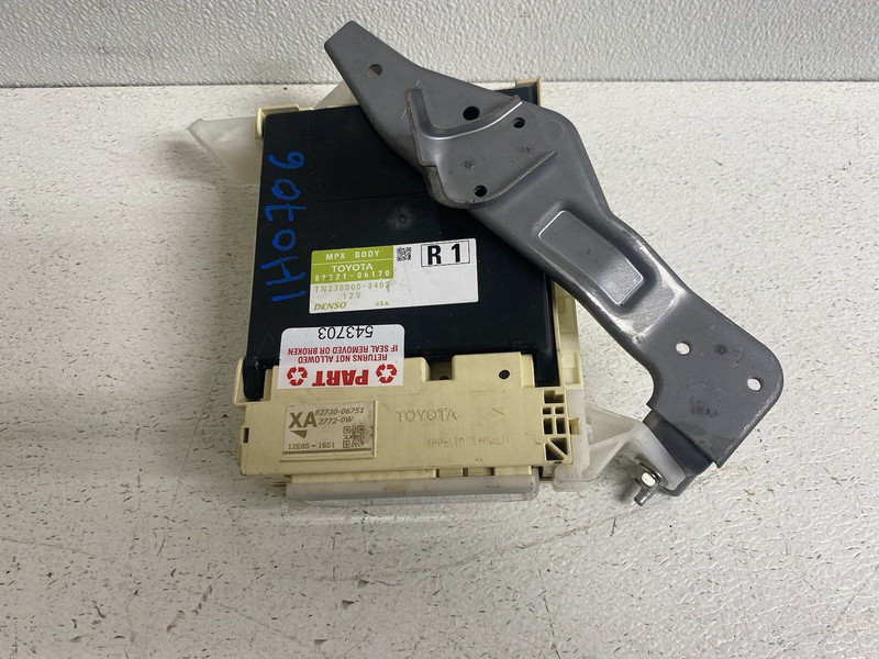 2012 Toyota Camry Multiplex Network Module Computer Control 89221-06170 Oem