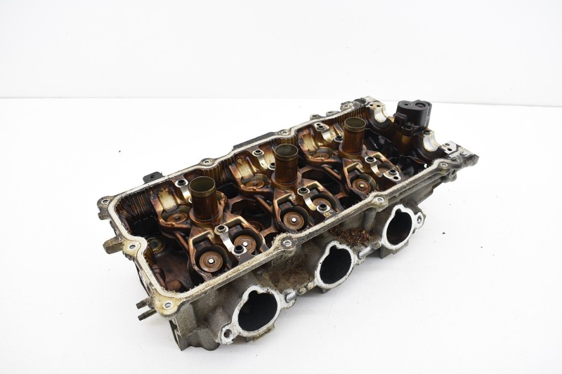 2004 Nissan 350Z VQ35DE Left Driver Cylinder Head W/ Valves OEM KW51