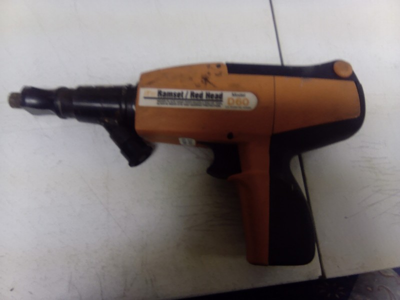 Ramset / Red Head D60 With Case