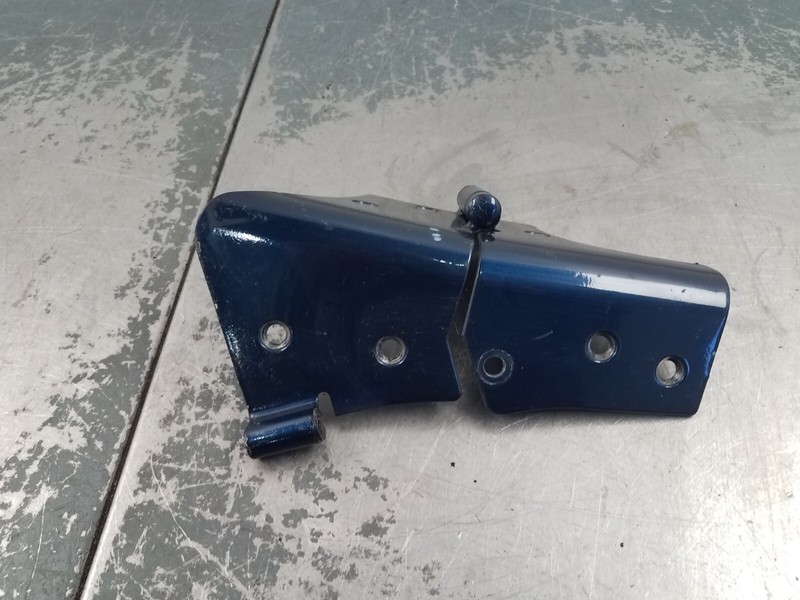 2004 Jeep Wrangler TJ Rubicon 4x4 Left Windshield Hinge #6648 K6