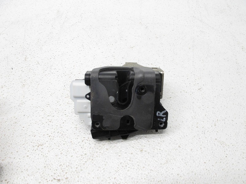 17-20 JAGUAR X760 XE 20-21 E-PACE DOOR LOCK ACTUATOR MOTOR REAR LEFT OEM 103023C
