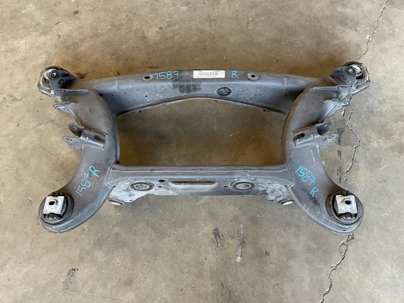 13-16 Mercedes SL550 SL400 R231 Rear Subframe Crossmember Engine Cradle 1587 OEM