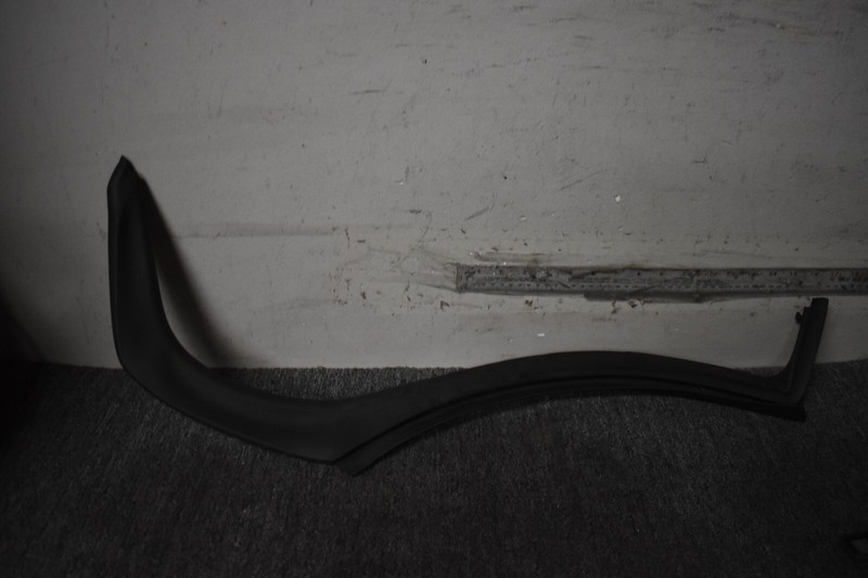 2020 PORSCHE TAYCAN 4S REAR WEATHER STRIP LEFT SIDE FACTORY OEM