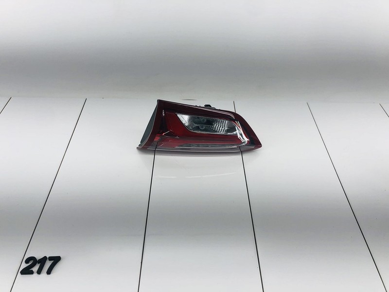 19-24 CHEVROLET MALIBU REAR RIGHT SIDE INNER TAIL LIGHT BRAKE STOP LAMP OEM