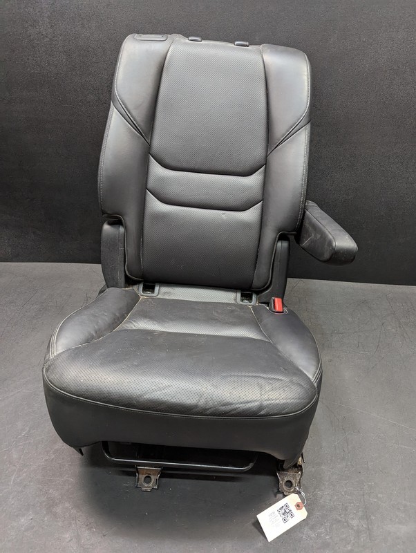 2nd Row Rear Right Seat Leather 2020 Mazda CX-9 TN40-57-100-02 2019 2021 2022