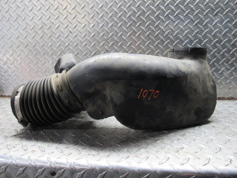 2004 SILVERADO 1500 5.3L AIR INTAKE OUTLET DUCT HOSE