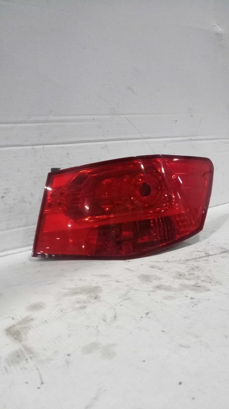 2013 KIA FORTE Right Tail Light Assembly Black OEM Used 578237 167K Miles