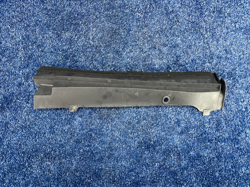 2016–2019 Buick Cascada Front Air Inlet Water Deflector OEM 13315191