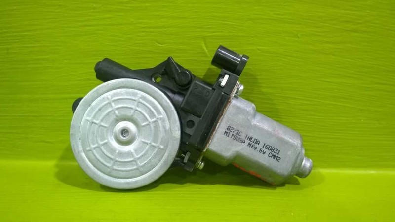 12 13 14 15 16 17 18 19 VERSA DRIVER LEFT REAR WINDOW MOTOR OEM 3651-25