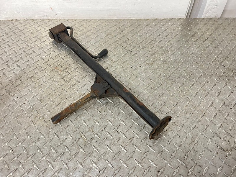 1965 Mercedes Benz W110 200D BILSTEIN Car Lift Jack Tool Classic W 110 108