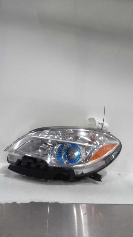2014 Buick Encore Left Headlight Assembly Silver OEM 395937 101K Miles