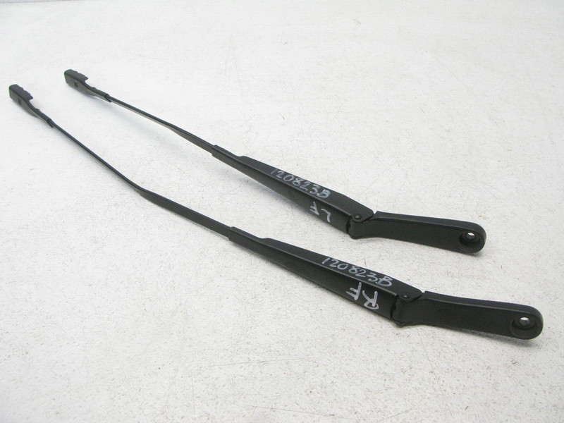 11-18 AUDI C7 A6 S6 A7 S7 FRONT RIGHT & LEFT WINDSHIELD WIPER ARM SET OEM 120823