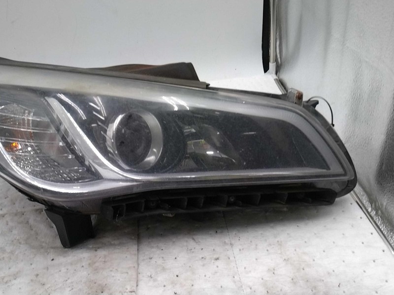 2016 Hyundai Sonata Right Headlight Assembly - Used, Road Grime Damage