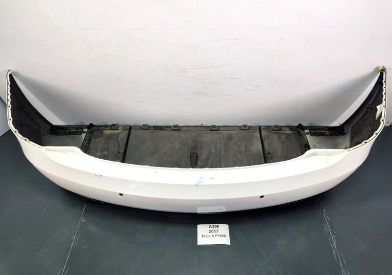 ✅ 2016-2020 OEM Tesla Model S Rear Bumper Cover W/ Splash Shield White PPSW *
