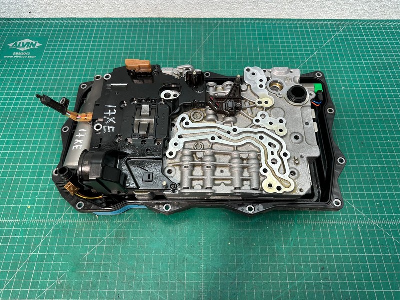 17-19 JAGUAR XE 3.0L TRANSMISSION VALVE BODY TCU TCM MECHATRONIC OEM