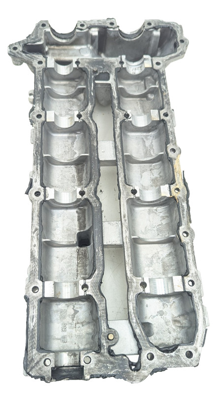 mercedes ml320 r350 gl350 ml350 DIESEL BLUETEC engine cylinder head cover LEFT