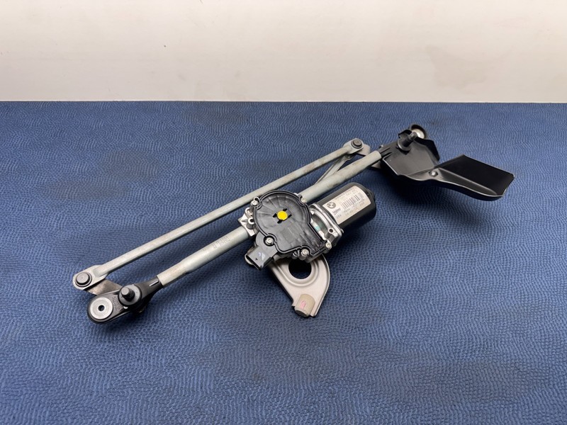 12–20 OEM BMW F30 328i GT xDrive Windshield Wiper Transmission Linkage w/ Motor
