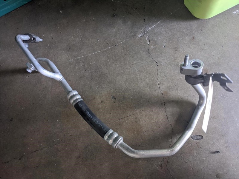 A/C Refrigerant Suction Hose 2016 Ford Explorer EB53-19A834-DA 2013 2014 - 2019