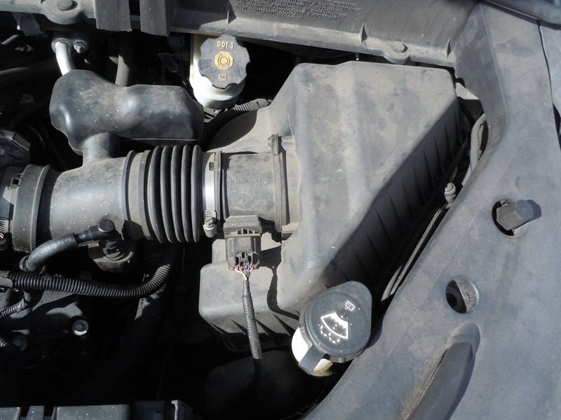 2009-2011 Chevrolet Traverse Air Cleaner Housing Box OEM