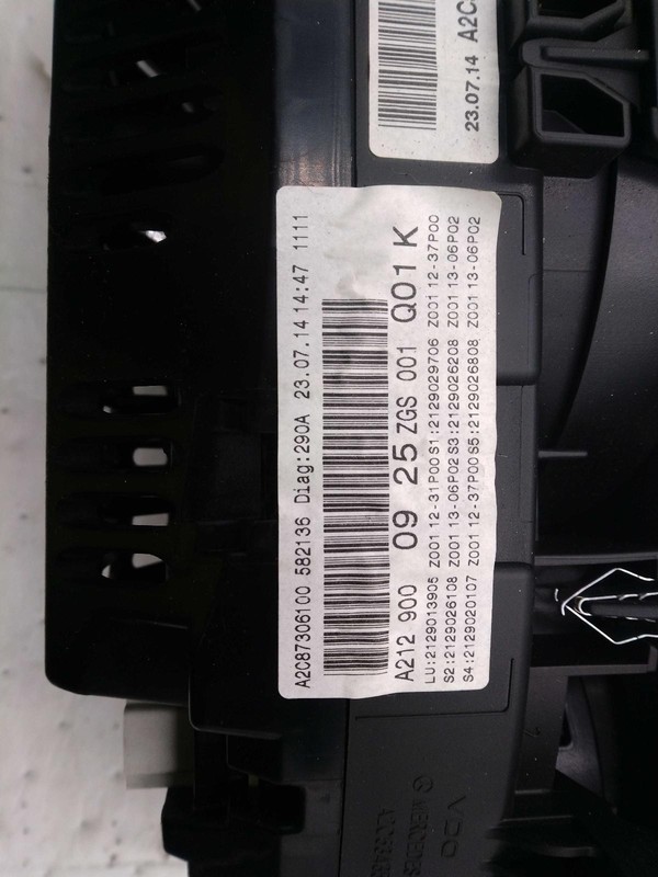 2014 Mercedes-Benz E-Class Speedometer Gauge OEM Black 105K Miles NJ25-22161