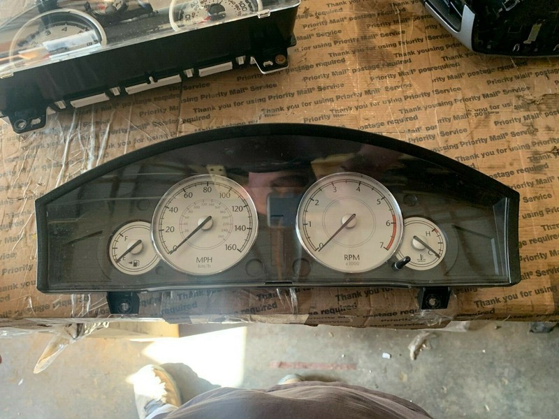 06 CHRYSLER 300 5.7 160MPH 300C INSTRUMENT SPEEDOMETER GAUGE CLUSTER 220K