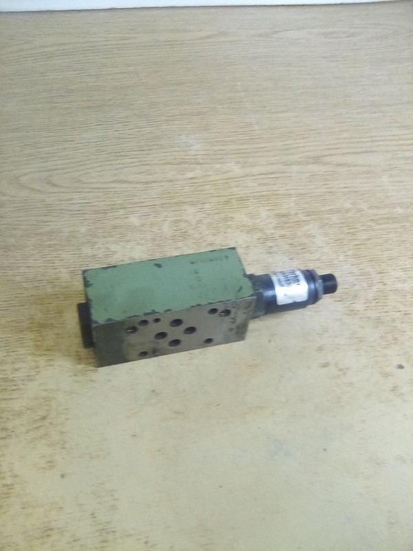Parker RA101S30 Relief Valve W/Steel Body B10-2-C3D