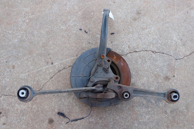 2012-2014 DODGE CHARGER R/T RWD FRONT RIGHT SPINDLE KNUCKLE WHEEL HUB ASSY OEM