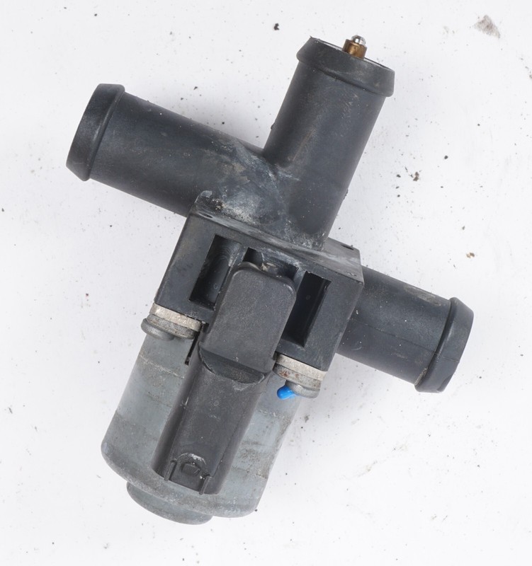 14-20 Mercedes S550 W222 Coolant Control Valve A0005062864OEM