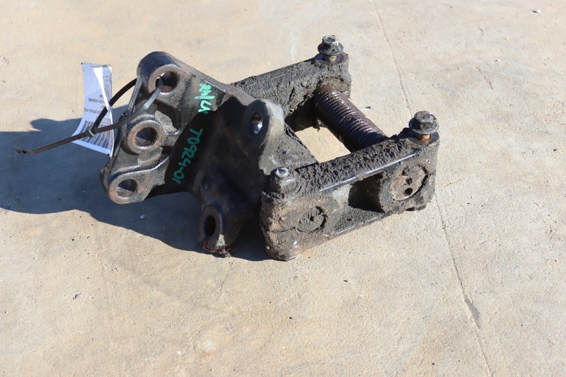 2018-2024 VOLVO VNL 860 AXLE SPRING HANGER ANCHOR BRACKET 23411153 23293635 OEM