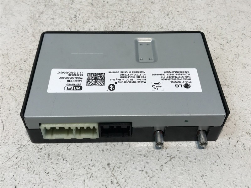 16-17 CADILLAC ESCALADE Communication Telematics Module Center Dash 84023338
