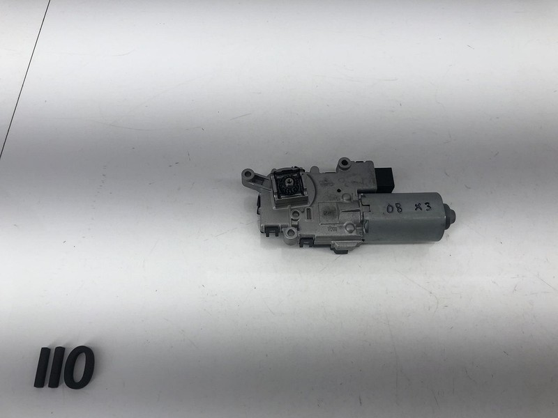 04-11 BMW X3 E83 FRONT UPPER OVERHEAD SUNROOF MOONROOF SLIDING MOTOR OEM