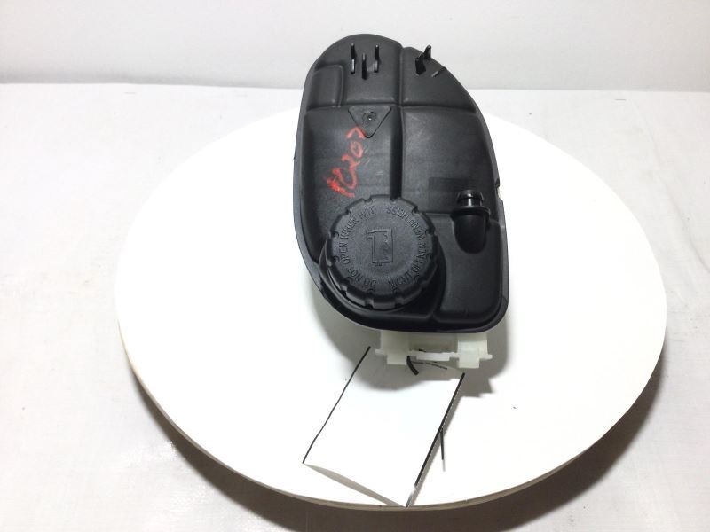 2015-2020 MERCEDES GLA-CLASS COOLANT OVERFLOW RESERVOIR 37K 19805