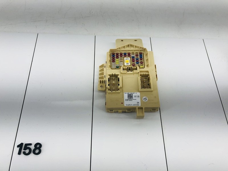 2018 KIA OPTIMA 2.4L L4 GAS INSTRUMENT PANEL FUSE & RELAY BOX HOLDER OEM