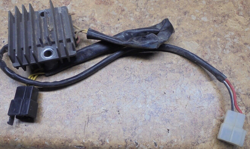 1994 Suzuki DR125SE DR 125 DR125 Enduro Electrical Voltage Regulator Rectifier