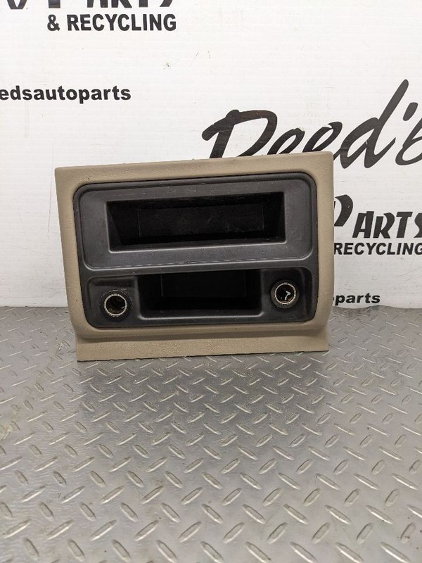 03-06 Chevy GMC Suburban Tahoe Yukon Center Console Storage Bin OEM 1161715