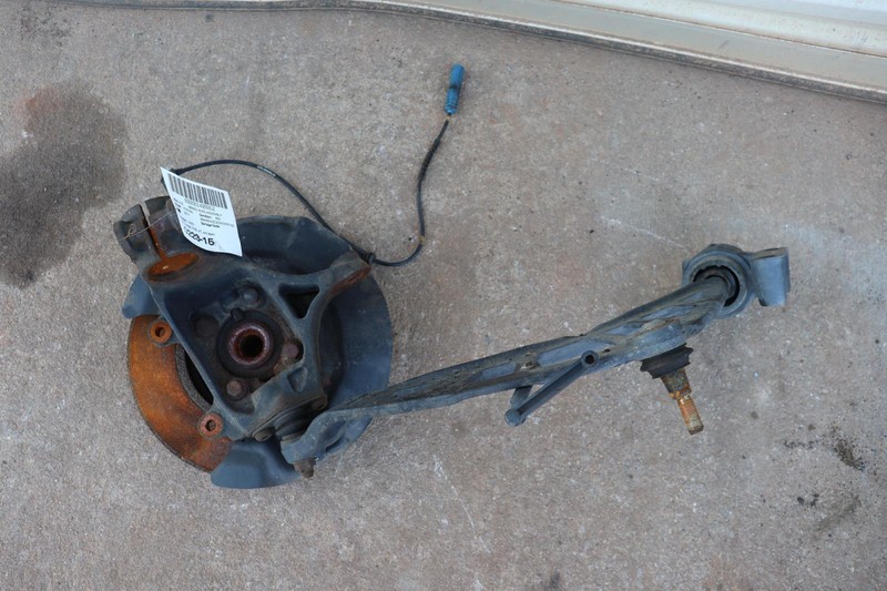 2013-2016 MINI COOPER COUNTRYMAN FWD FRONT RIGHT SPINDLE KNUCKLE WHEEL HUB OEM
