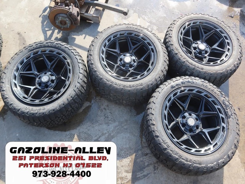 4PLAY 4P55 20x10 6x135 + 6x139.7 -18et Gloss Black Brushed Tinted Clear Wheel