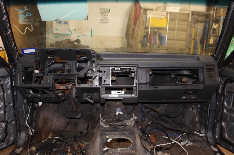 87-93 Mazda B-2600 Dash Panel *HAS CRACKS SEE PICTURES*