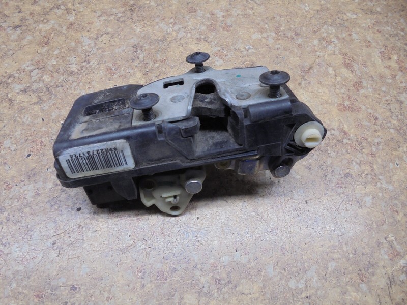 05 Saturn Ion Right Side Inside Door Rear Lock Actuator Latch Release Passenger
