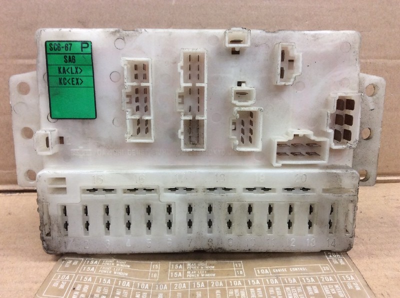 84 85 1984 1985 Accord Interior Cabin Compartment Fuse Relay Box Assy Used OEM