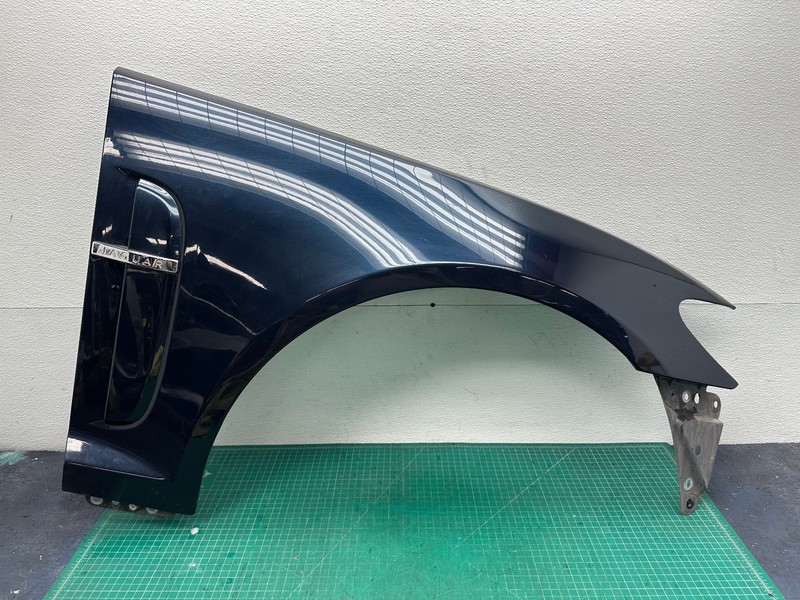 09-11 JAGUAR XF X250 FRONT RIGHT PASSENGER SIDE FENDER WING OEM