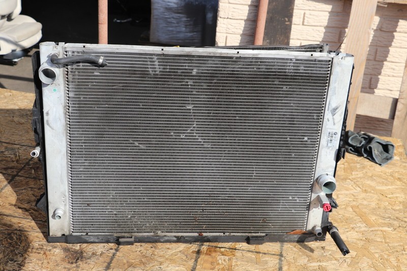 BMW E60 E63 E65 550 650 750 M5 M6 AC Condenser Air Conditioning WIth Drier OEM