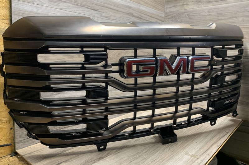 2022-2023 GM New Style GMC Sierra 1500 AT4 Dark Chrome OEM With Camera Option