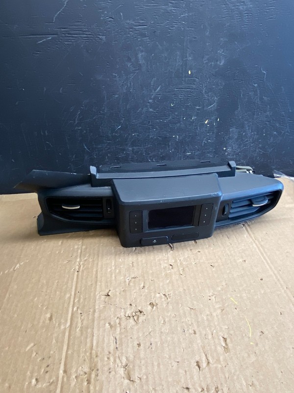 2020 to 2023 Ford Explorer Console Radio Display Screen Air Vents ad2262 DG