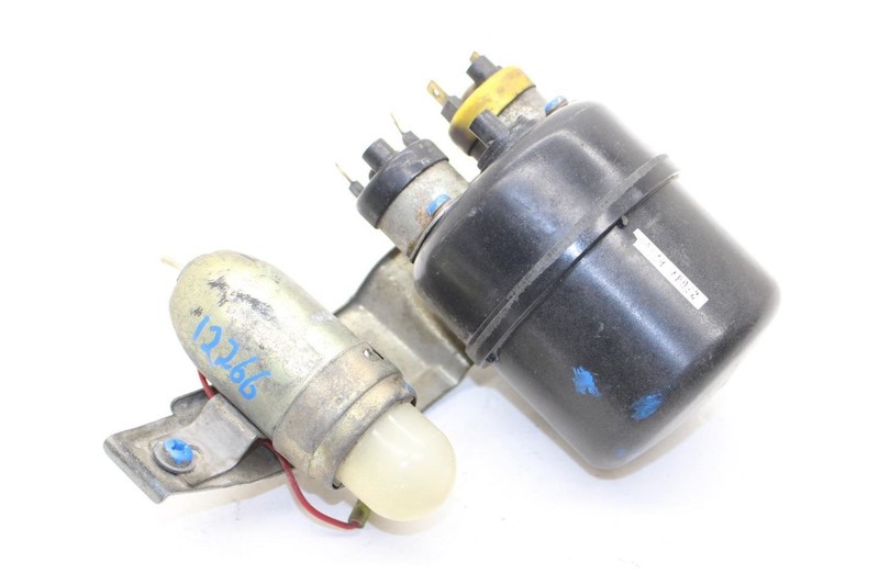 Under Hood Light with Vacuum Pump Fits 82-83 280ZX 27087P7100