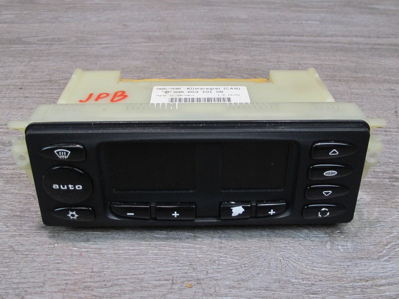 2001-2002 PORSCHE BOXSTER 986 A/C HEATER TEMPERATURE CLIMATE CONTROL UNIT
