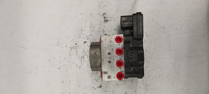 2017 TOYOTA TACOMA Anti-Lock Brake ABS Pump module 79k miles OEM 17