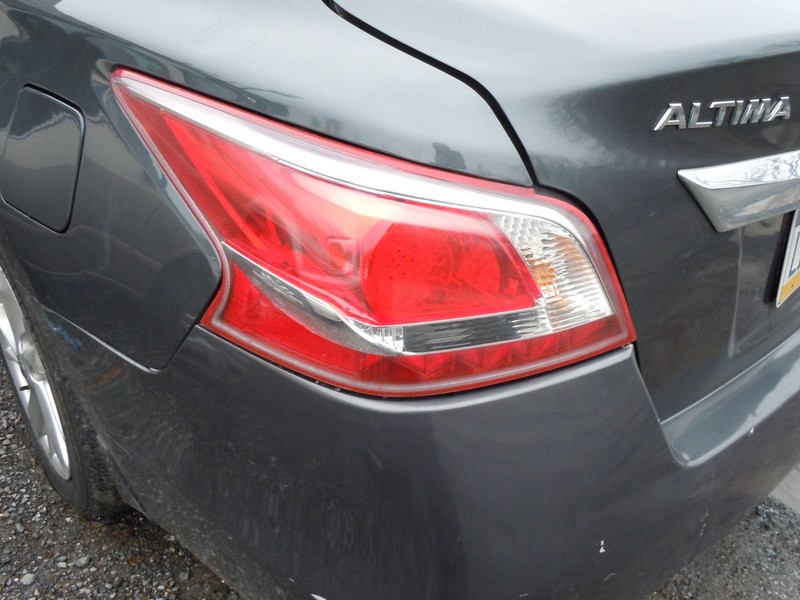 2013 13 Nissan Altima Sedan LED Quarter Panel Mounted Tail Light Driver Left