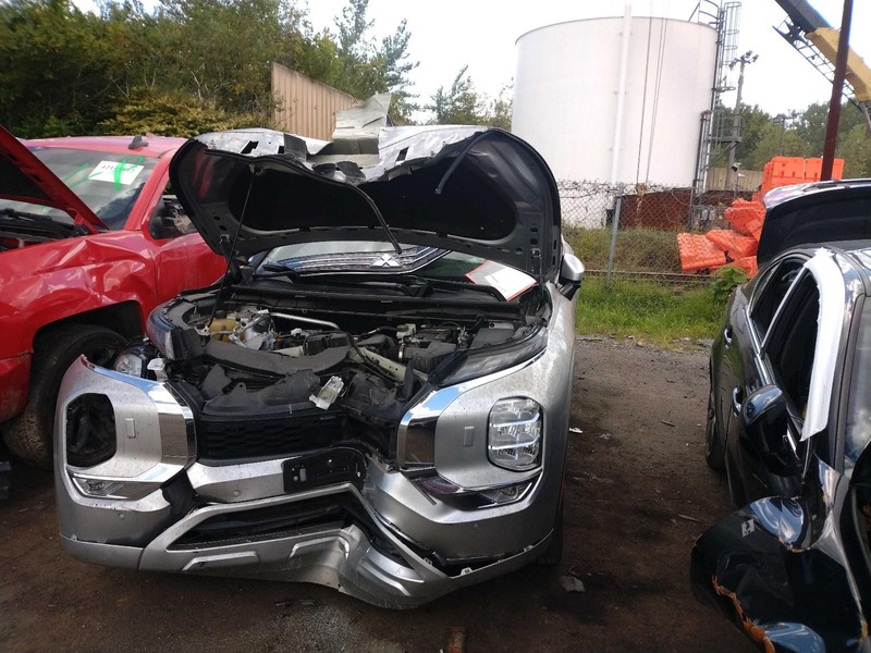 Used Differential Carrier Assembly fits: 2022 Mitsubishi Outlander gasoline rear